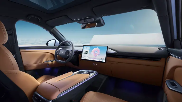 Baic ARCFOX T5: Interior luxuoso